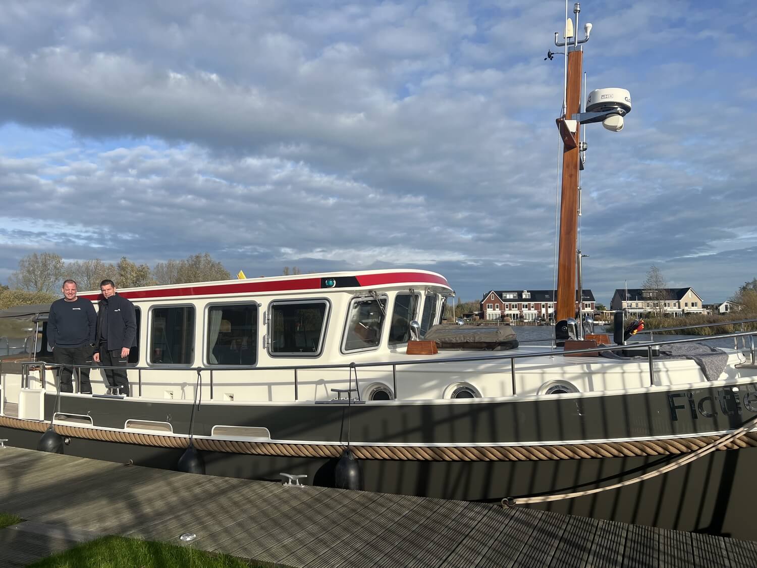 Schade herstel mast Bommelaer